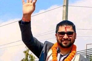 हाम्रो ओठमा मुस्कान र हातमा फूल छ : रवि लामिछाने