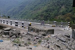 नारायणगढ-मुग्लिन सडकमा थप ३ पुल तयार, दसैंसम्म १० वटा बन्ने