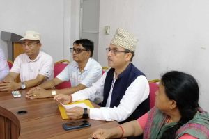 पूर्वी चितवनबाट आउने सवारीलाई नारायणगढसम्म आउन दिन एमालेको माग
