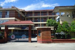 चौतारी चितवनको भवन निर्माणका लागि उद्योग बाणिज्य संघ चितवनद्धारा १ लाख सहयोग