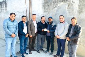 चौतारी चितवनको भवन निर्माणमा उवासंघ चितवनका उपाध्यक्षहरुबाट आर्थिक सहयोग