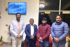 चौतारी चितवनको भवन निर्माणका लागि व्यवसायी सापकोटाले गरे आर्थिक सहयोग