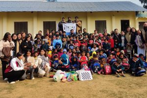 चितवन खैरहनीको सरकारी विद्यालयमा अक्सफोर्ड कलेजका विद्यार्थीहरुको सहयोग
