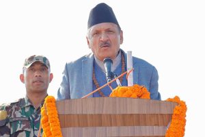 लक्ष्यअनुसार राजश्व नउठ्दा सरकार दबाबमा छ : अर्थमन्त्री महत