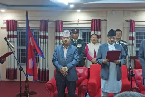बागमती सरकारमा एमाले सहभागी, थपलियाले लिए मन्त्रीको शपथ