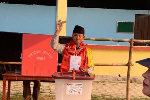 सुहाङले आज सांसद पदको शपथ ग्रहण गर्दै