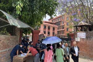 उच्च अदालतबाहिर कडा सुरक्षा, पत्रकारलाई पनि प्रवेश निषेध