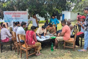 क्लिनिक नेपालद्वारा मेघौलीका सय विपन्न परिवारको  स्वास्थ्य बीमा