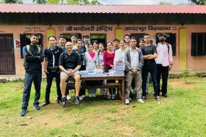 पपुलरद्धारा विद्यार्थीहरुलाई स्टेशनरी वितरण तथा नि:शुल्क हेयर कटिङ
