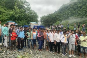 एन्जल डिलक्स बसमा वीरगञ्जबाट चालकसहित चढेका थिए २४ यात्रु