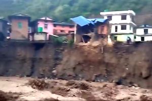 रुकुमपश्चिममा बाढीले घर बगाउँदा ३ बालिकाको मृत्यु, १ वेपत्ता