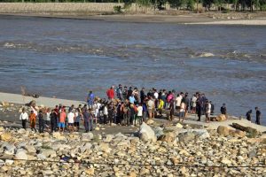 नारायणी किनारमा मान्छेलाई आक्रमण गर्ने बाघ खोज्न ड्रोन र हात्तीको प्रयोग