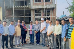 प्रेस चौतारीको भवन निर्माणका सेन्ट्रल कलेजबाट २ लाख सहयोग