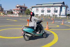 यातायात कार्यालय भरतपुरबाट १९ हजार बढीले लिए सवारी चालक अनुमतिपत्र