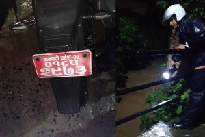 बनस्थलीमा मोटरसाइकल नालामा खस्यो, चालक बेपत्ता