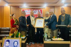 त्रिवेणी सूर्यभक्त–पतनादेवी स्मृति वाङमय पुरस्कार डा. तुलसी भट्टराईलाइ