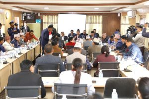 सरुवा गरेको ठाउँमा नजाने कर्मचारीलाई जागिर छाड्न बाध्यकारी कानुन बनाउनुपर्ने प्रस्ताव