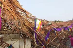 भारतमा महोत्सवका क्रममा काठको मञ्च भत्किँदा सात जनाको मृत्यु, ७५ घाइते