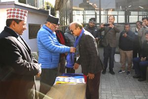 प्रचण्ड भन्छन्-माओवादीमा प्रवेश गर्नेको लहर देशव्यापी चलेको छ