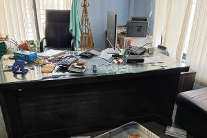 विद्युत् प्राधिकरण भरतपुर प्रमुखमाथि  हातपात, कार्यकक्ष तोडफोड