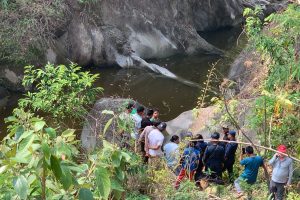 गैँडाकोटमा खोलामा डुबेर २ युवकको मृत्यु