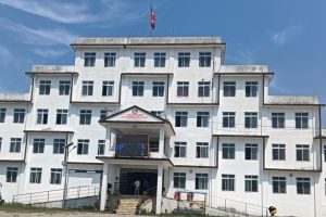 राप्ती नगरपालिकाको निर्मम निर्णय ! डाक्टरसहित ७४ कर्मचारीको जागिर खोसियो
