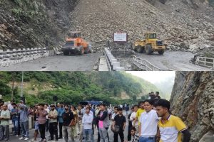 मुग्लिन–नारायणगढ सडकखण्डको पहिरो पन्छाउने काम बिहानैदेखि सुरु