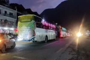 पहिरो खस्दा नारायणगढ-मुग्लिन सडकखण्डमा आवागमन ठप्प