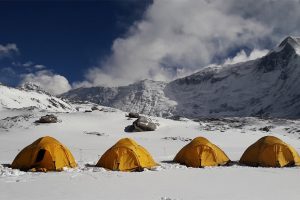 उच्च हिमाली क्षेत्रमा पनि हिमपात र वर्षाको सम्भावना, पदयात्रामा नजान प्रशासनको आग्रह