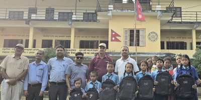 कालिका यामाहा कोषद्वारा खैरहनीका विद्यार्थीलाई शैक्षिक सामग्री वितरण