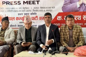 समृद्ध नवलपुरको सपना बोकेर एमाले उम्मेदवार सापकोटा घरदैलोमा