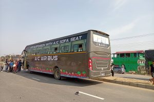 गैंडाकोटमा बसको ठक्करबाट स्कुटर चालकको  मृत्यु