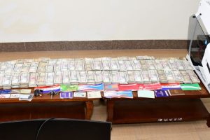 काठमाडौंबाट १ करोड १६ लाख नगदसहित दुई हुन्डी कारोबारी पक्राउ