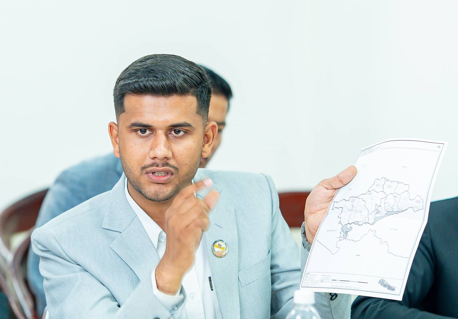 सांसद खनालद्वारा नवलपुरको विकास एजेन्डा प्रधानमन्त्री समक्ष प्रस्तुत