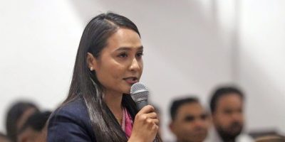 सांसद निशा डाँगीको प्रश्न– ‘हामी बस्ने कुर्सी कुन देशबाट आयात गरिएको काठको हो ?’