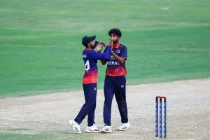 ऐरीको शतकले चम्कियो नेपाल, यूएईमाथि संघर्षपूर्ण विजय