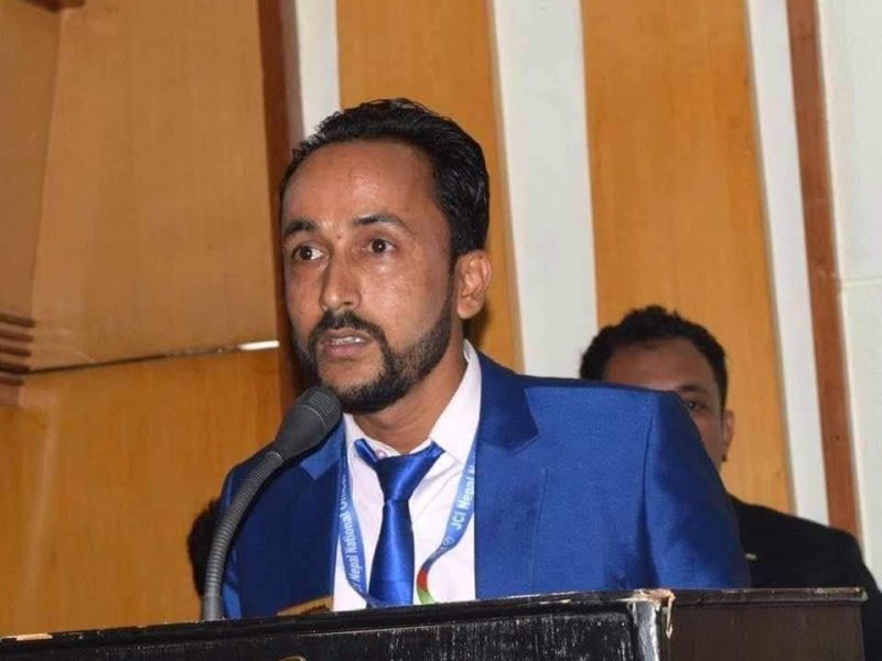 को हुन् गोकुल सापकोटा ?