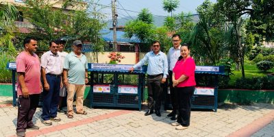 ग्लोबल आईएमई बैंक र क्लीनअप नेपालद्वारा गैँडाकोट नगरपालिकालाई डस्टबिन सहयोग