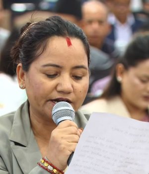 प्रधानमन्त्रीलाई कांग्रेसको सुझाव– अब कालो चस्मा खोल्ने बेला आएको छ