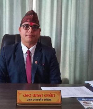 दिनदहाडै कार्यकक्षमै सांघातिक आक्रमण, अपराधी समात्न प्रहरीको ढिलासुस्ती किन?