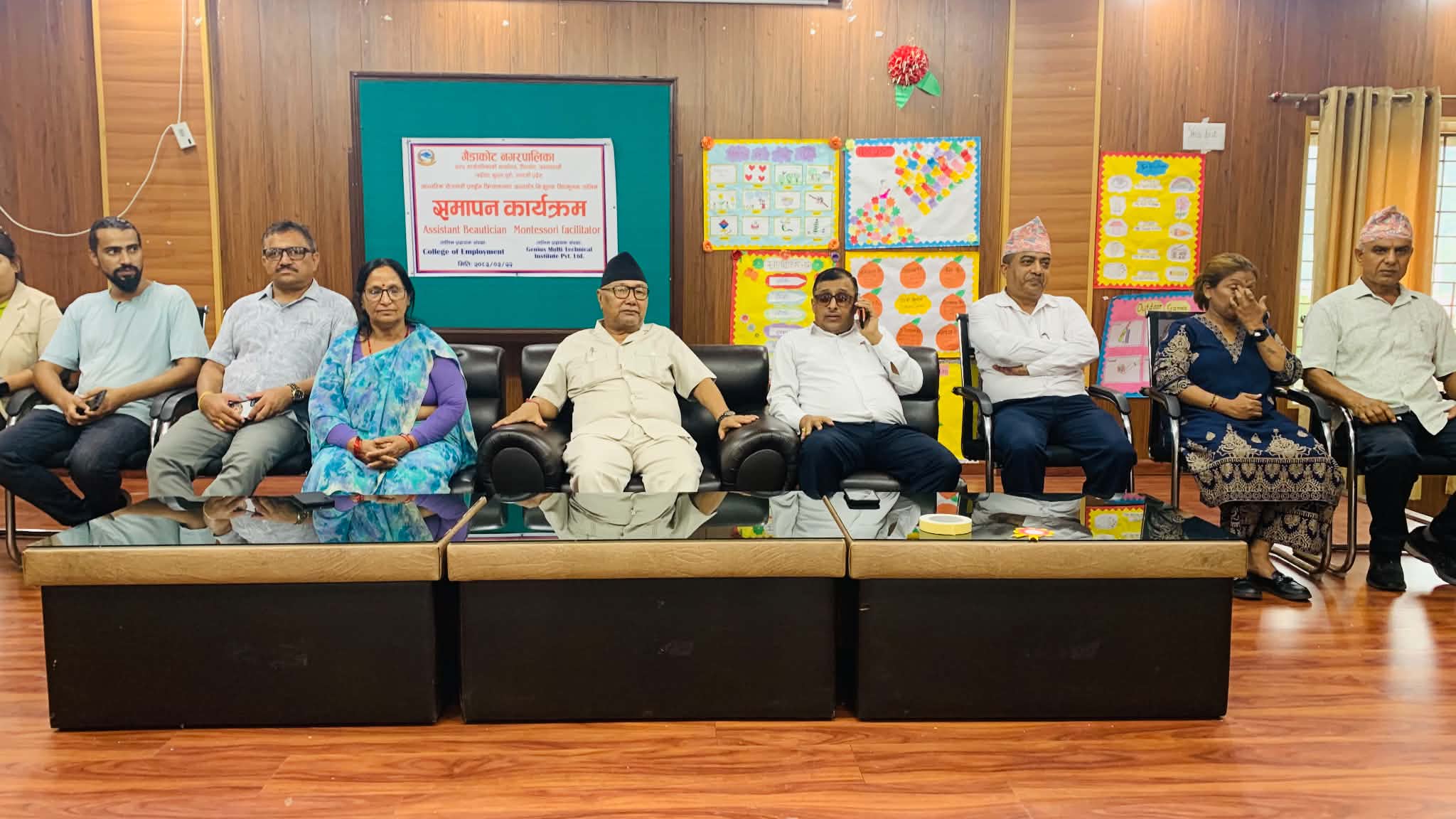 गैँडाकोटमा ६५ दिने ब्युटिसियन र मन्टेश्वरी तालिम सम्पन्न