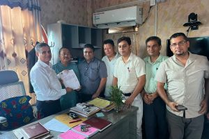 नवलपुरका प्रजिअ र प्रहरी प्रमुखलाई उद्योग वाणिज्य संघको ज्ञापनपत्र