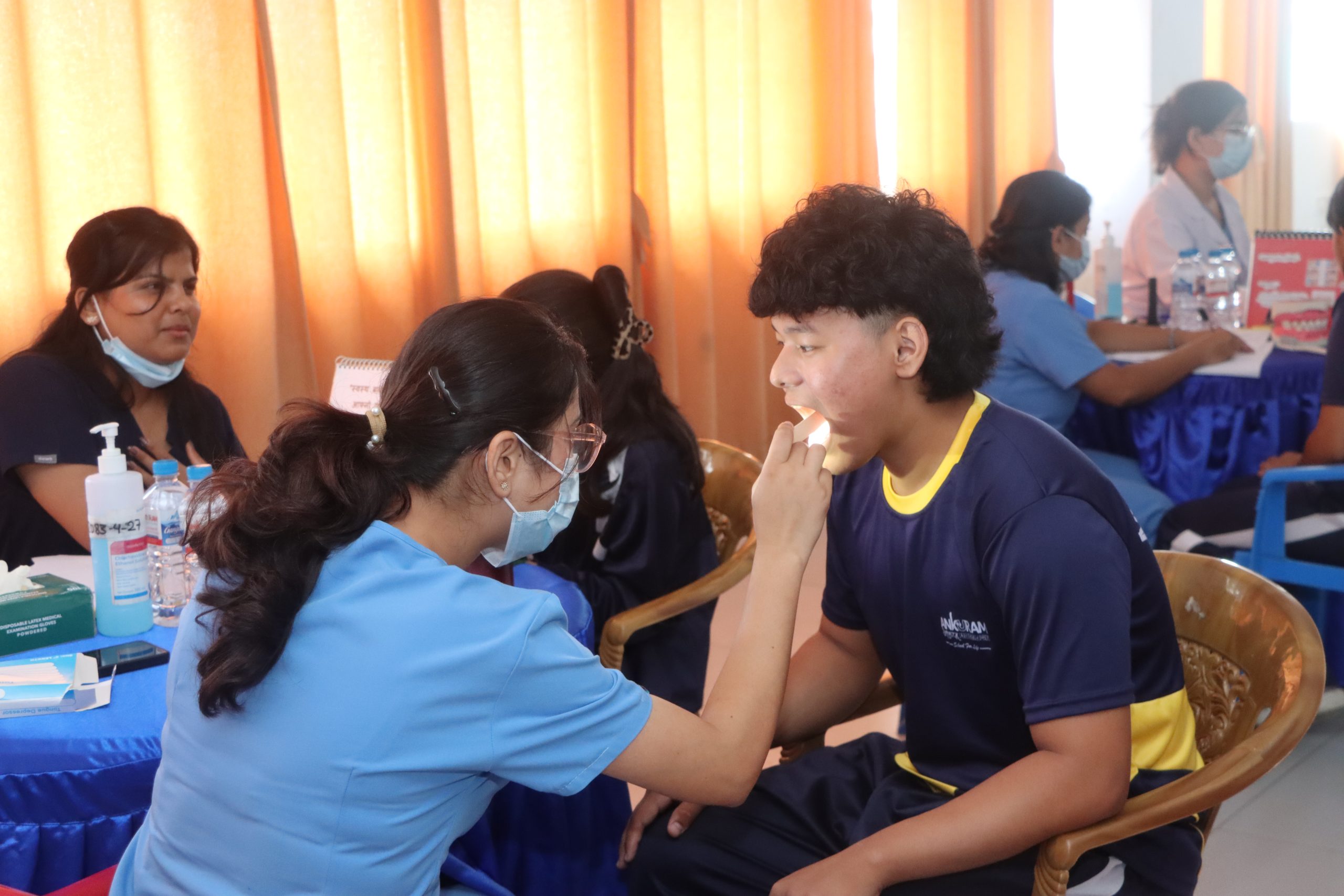 अङ्कुरम् एकेडेमीमा बृहत् दन्त शिविर :बाह्र सय बढी लाभान्वित