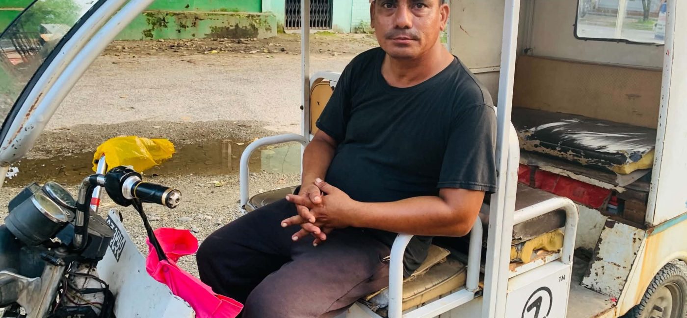 रिक्सा चालक दिनेशको दर्दनाक कथा: “छोरा भेटे आधा रोग त्यसै निको हुन्थ्यो”