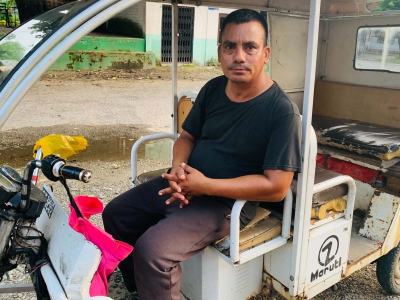 रिक्सा चालक दिनेशको दर्दनाक कथा: “छोरा भेटे आधा रोग त्यसै निको हुन्थ्यो”