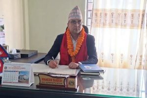 गैँडाकोट नगरपालिकाको नयाँ प्रमुख प्रशासकीय अधिकृतमा महेश सुवेदी