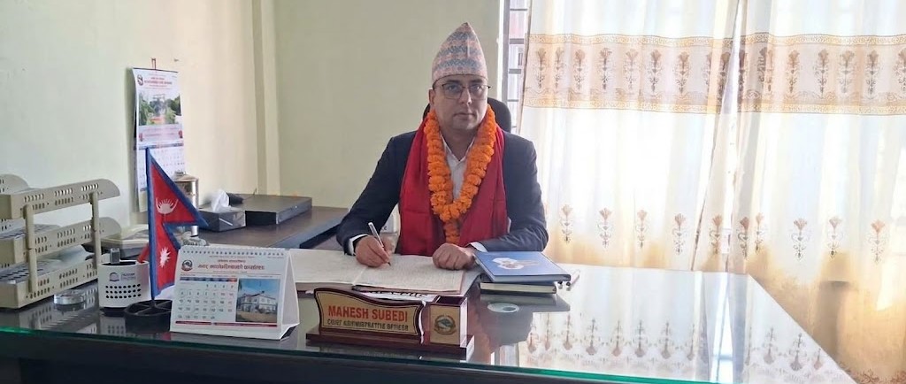 गैँडाकोट नगरपालिकाको नयाँ प्रमुख प्रशासकीय अधिकृतमा महेश सुवेदी